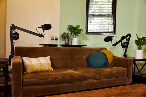 Melrose Podcasts — Los Angeles — photo 9